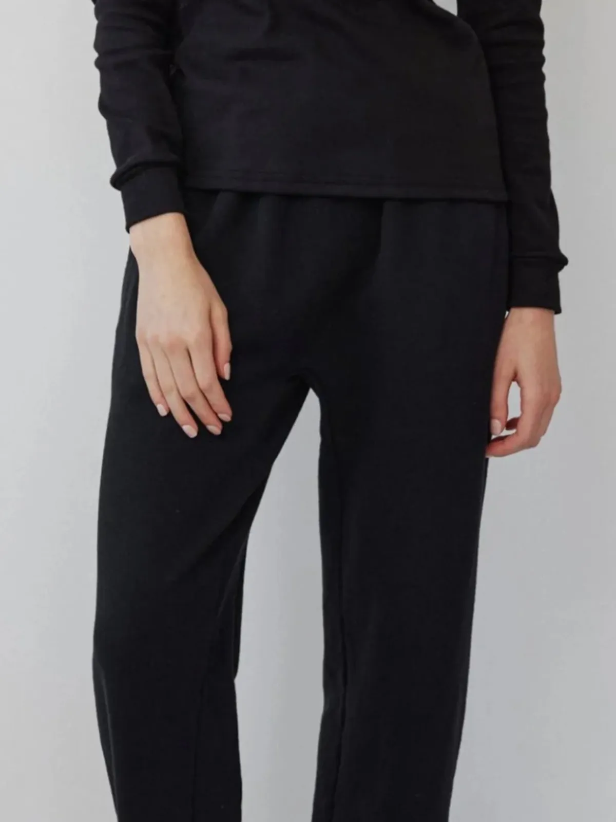 Easy Turtleneck - Black