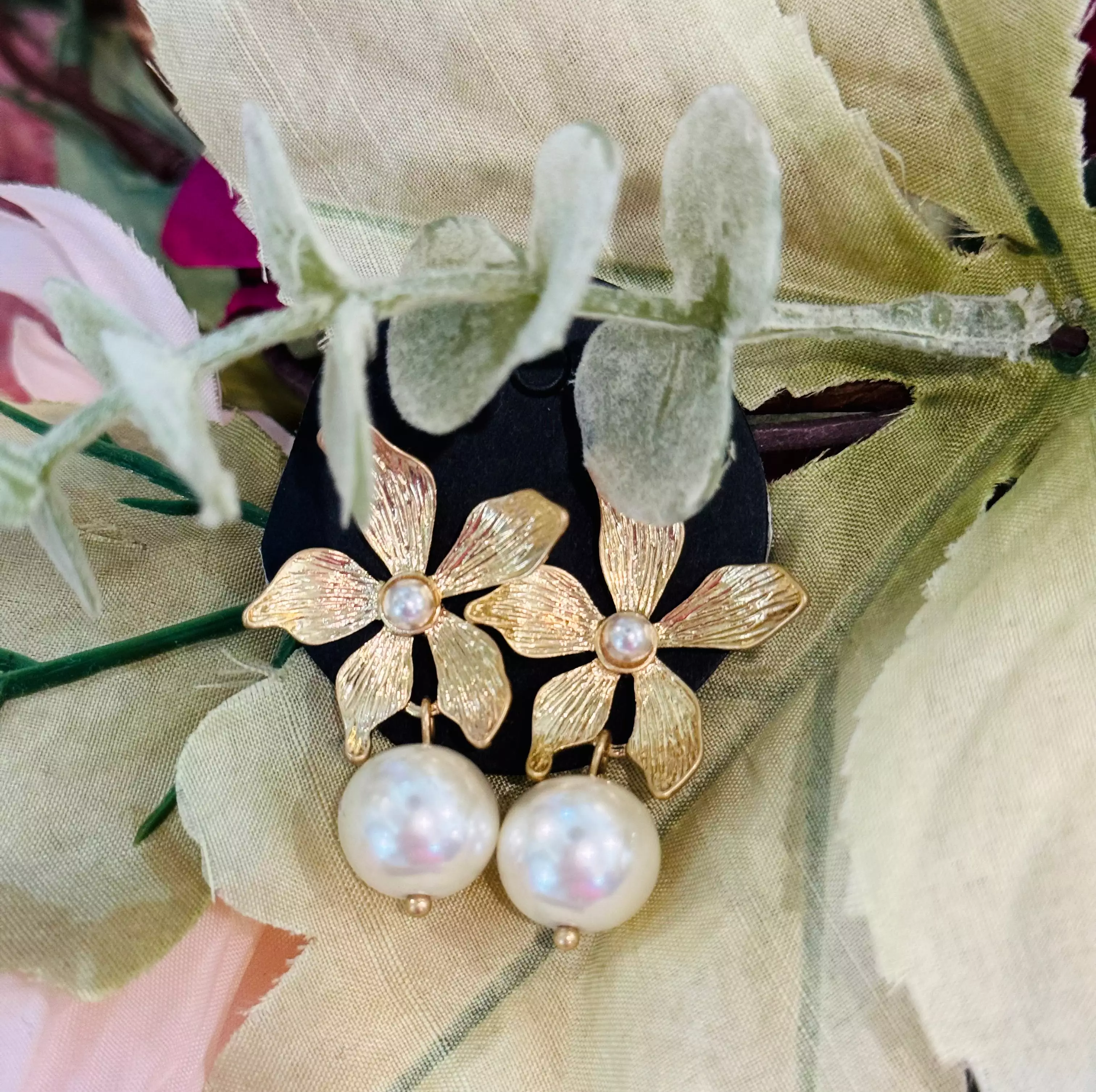 FLOWER & PEARL EARRINGS