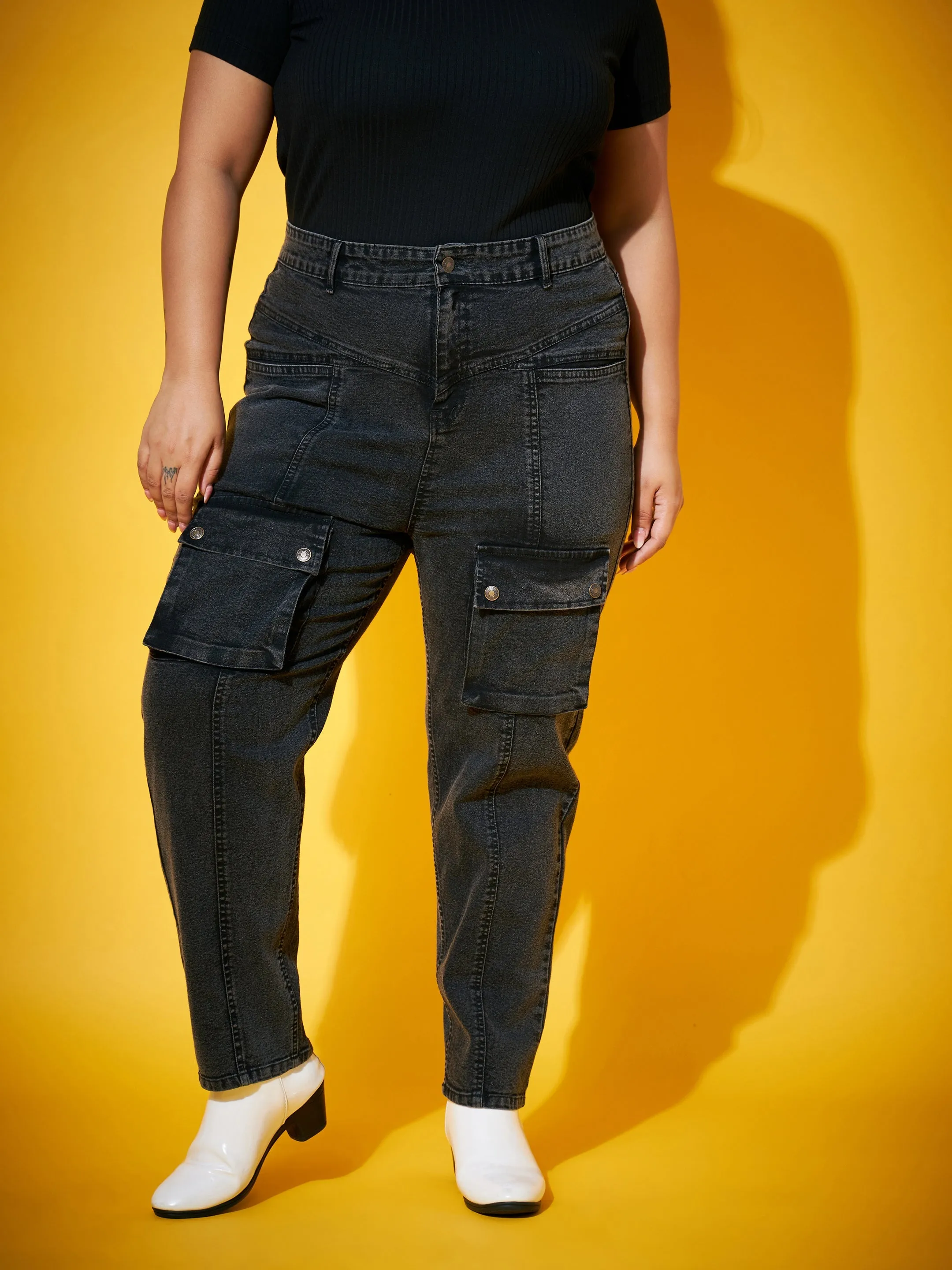 Women Black Acid Wash Front Patch Pocket Jeans