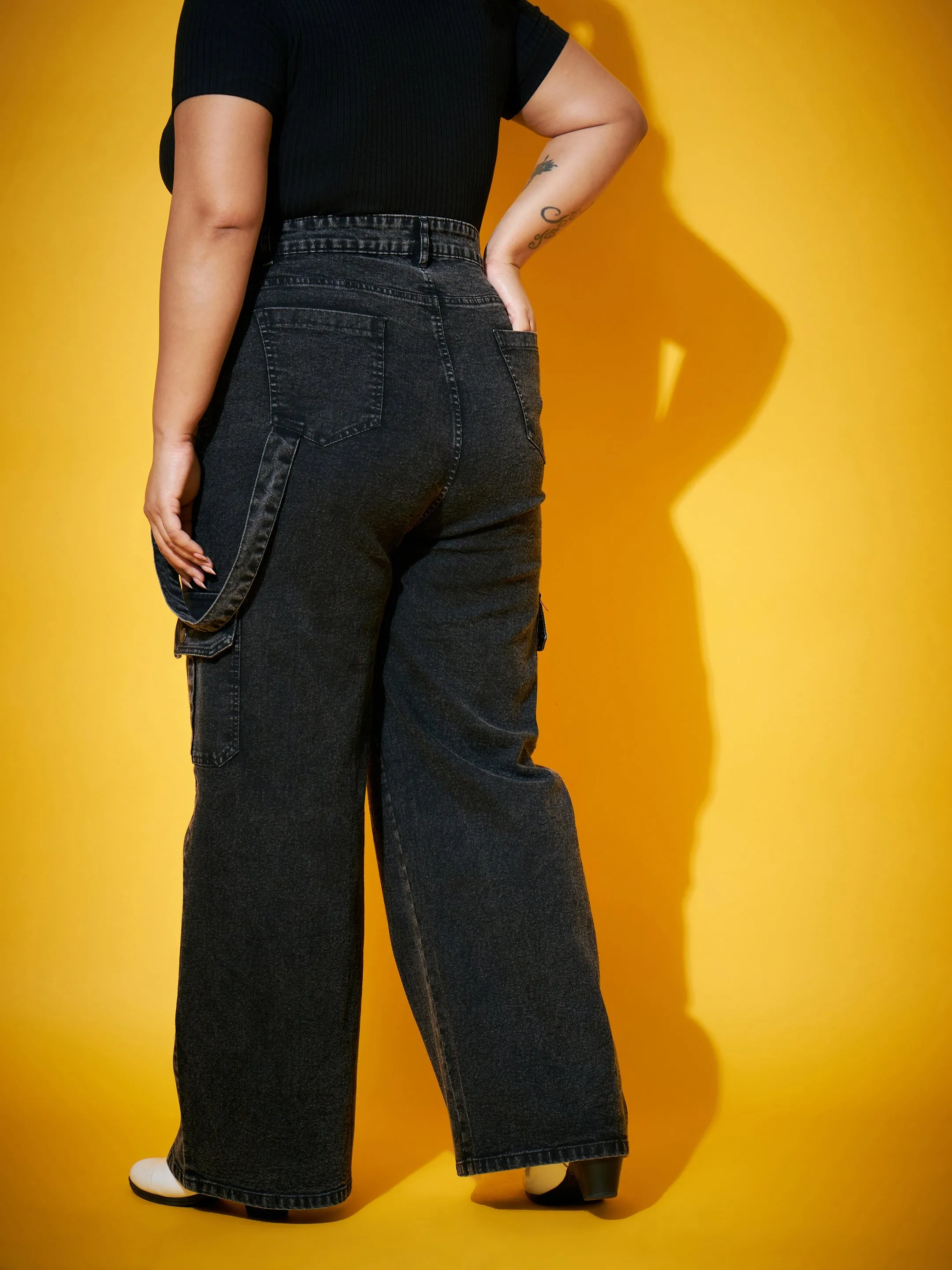 Women Black Wash Side Patch Pocket Jeans