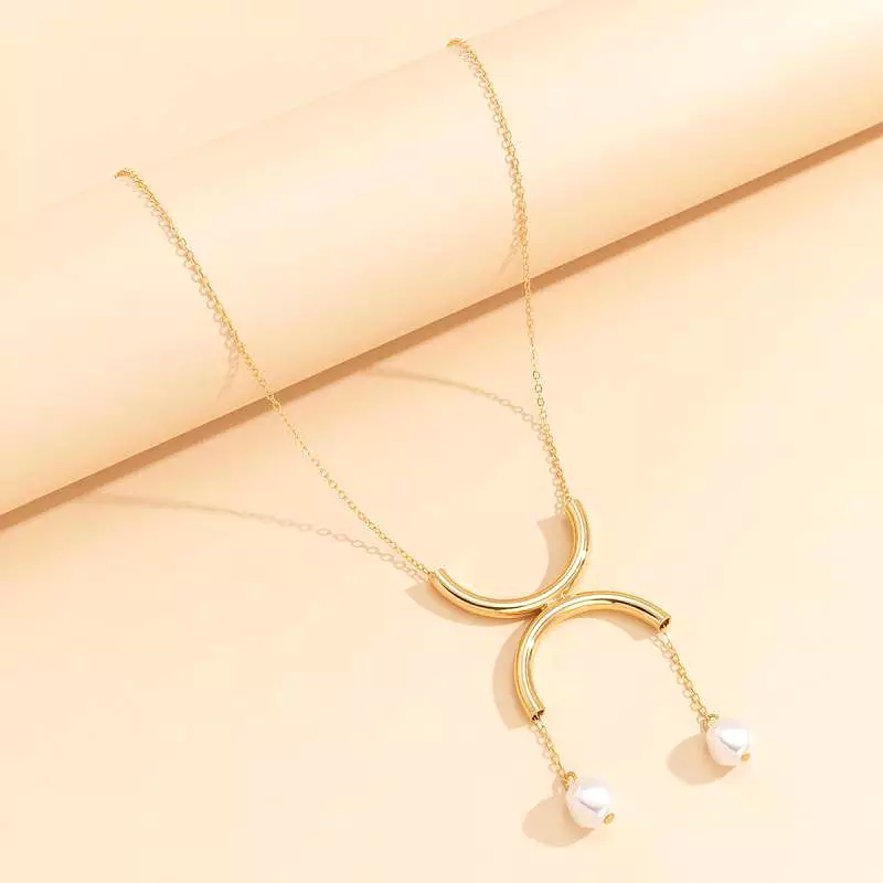 Women's Simple Faux Pearl Semicircle Pendant Necklaces